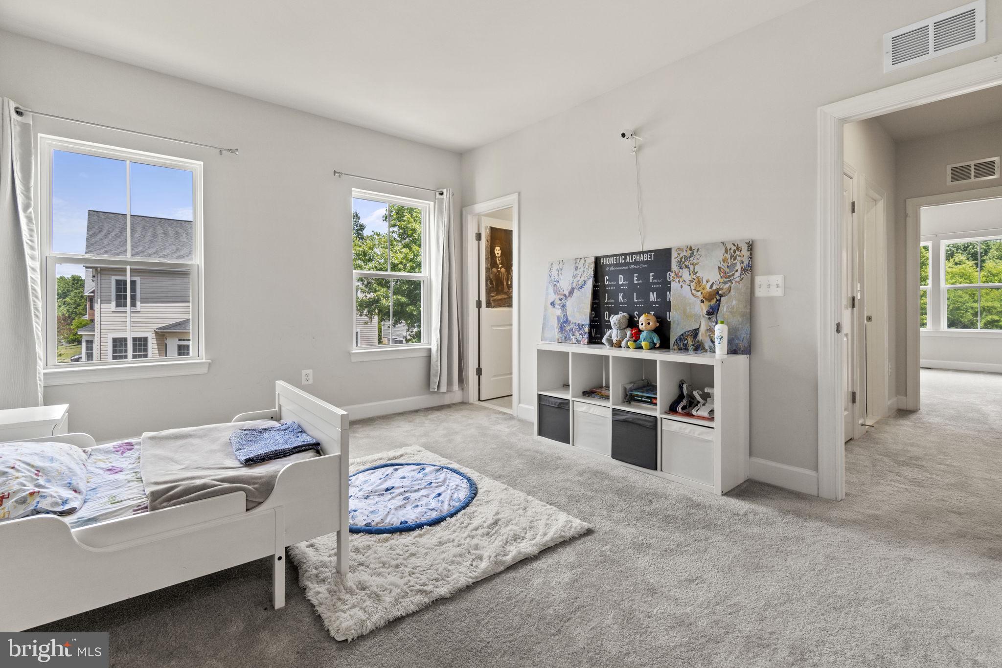19203 Stoney Ridge Place Triangle, VA 22172 - Photo 13 of 26 Upstairs bedroom with full bath attached