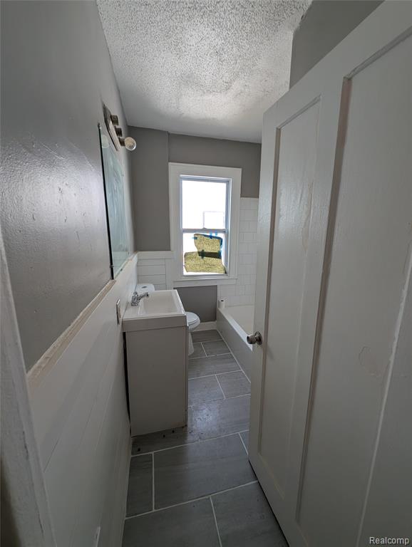 369 Newport Street Detroit, MI 48215 - Photo 19 of 32