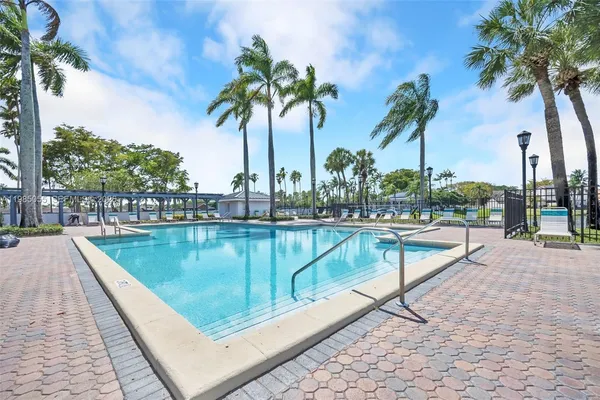 $3,500 | 17321 Northwest 63rd Avenue, Hialeah, FL 33015