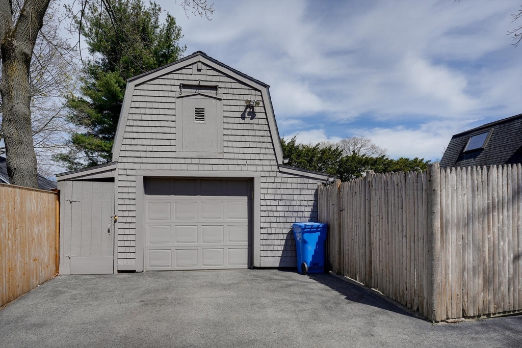 4 Ellery Road Waltham, MA 02453 - Photo 27 of 42 Gallery Image 27