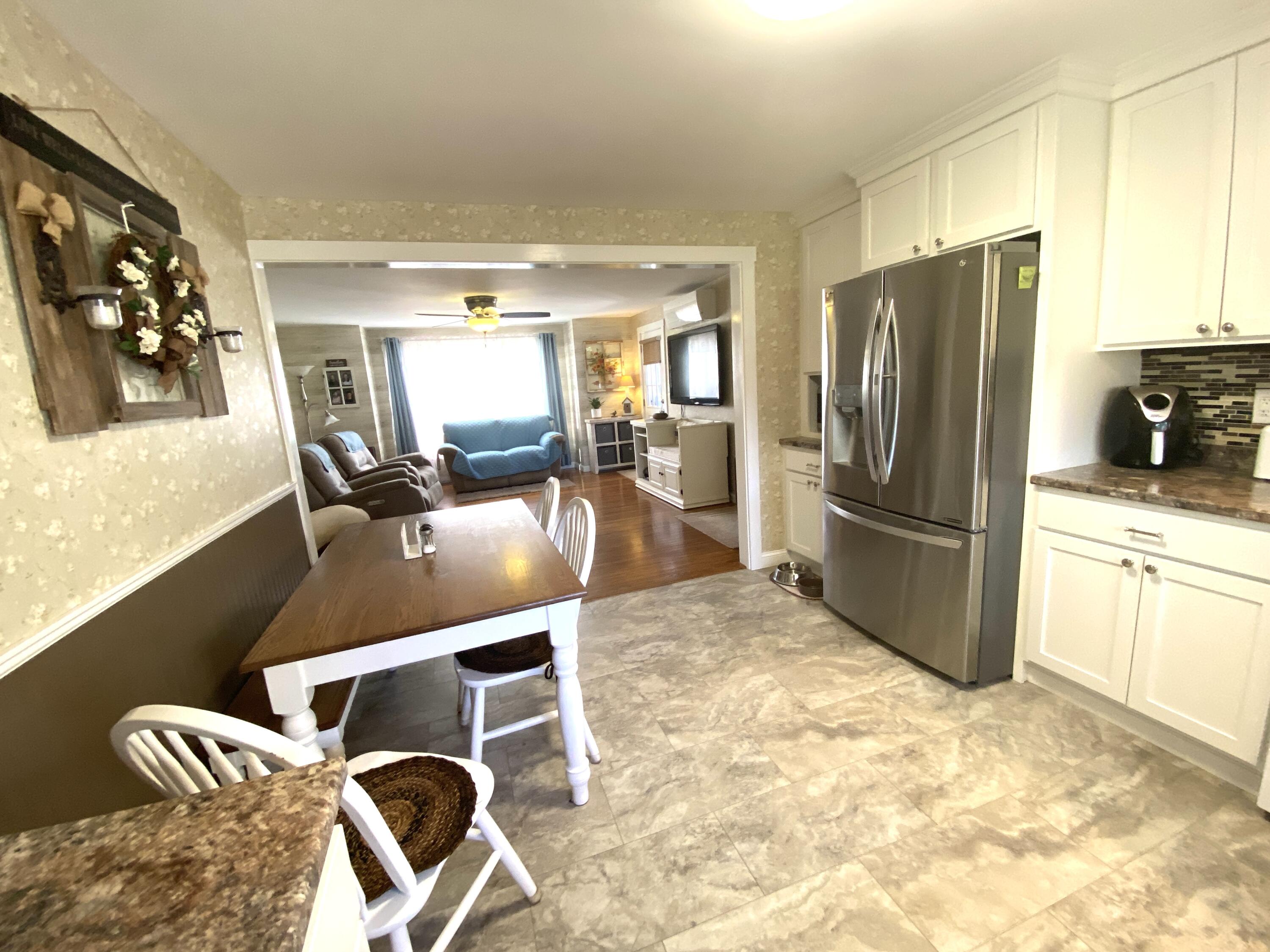 72 Exeter Road Corinth, ME 04427 - Photo 6 of 57 B4169DC6-E467-43F1-AE8C-DFFBC8921BD6