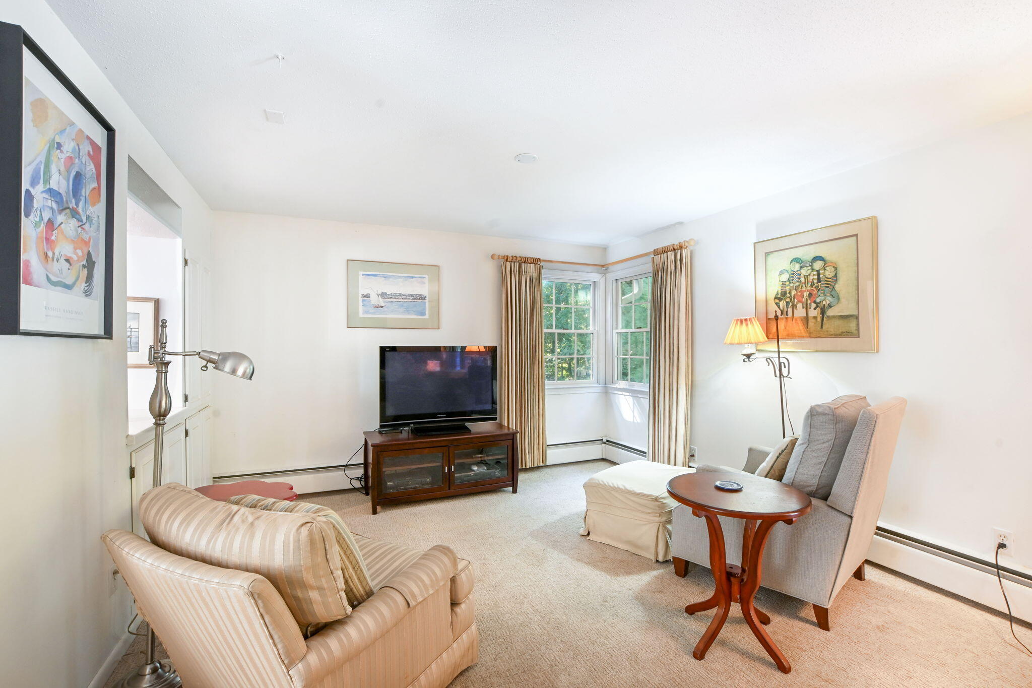 9 Faunce Mountain Road Sandwich, MA 02563 - Photo 6 of 28 Living Room