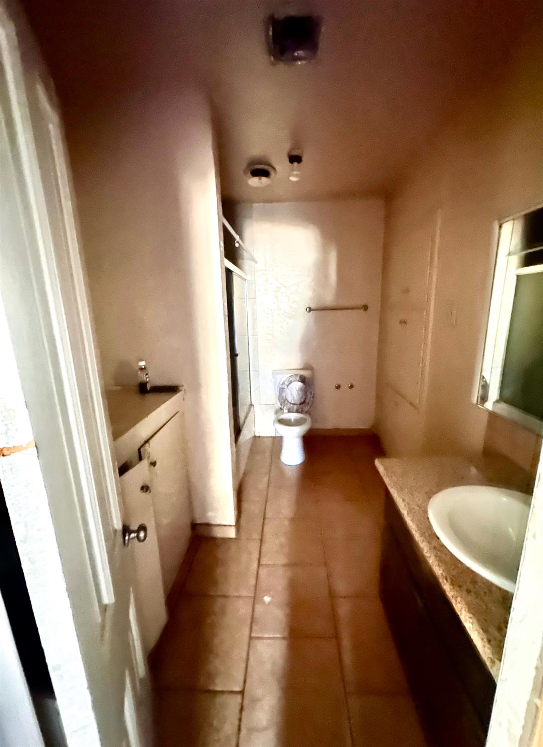 1924 Kenneth Street Modesto, CA 95351 - Photo 14 of 34