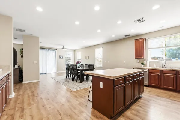 $624,000 | 1402 Turnbridge Way, Plumas Lake, CA 95961