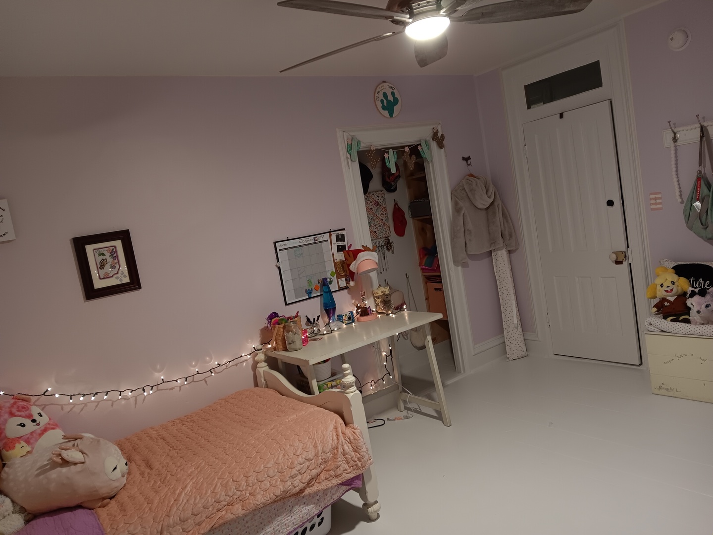 509 South Madison Street Morrison, IL 61270 - Photo 15 of 43 a bedroom with a bed and a chair