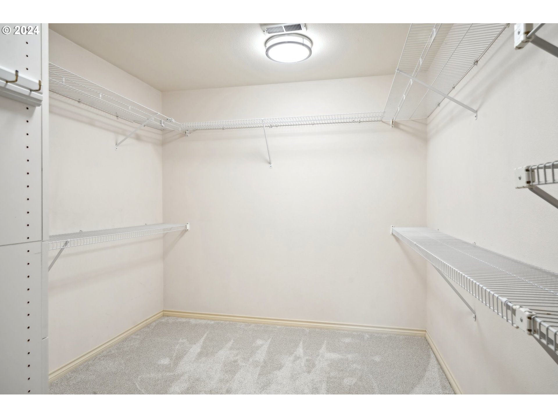 8121 Northeast 71st Loop Vancouver, WA 98662 - Photo 25 of 44 a view of small space