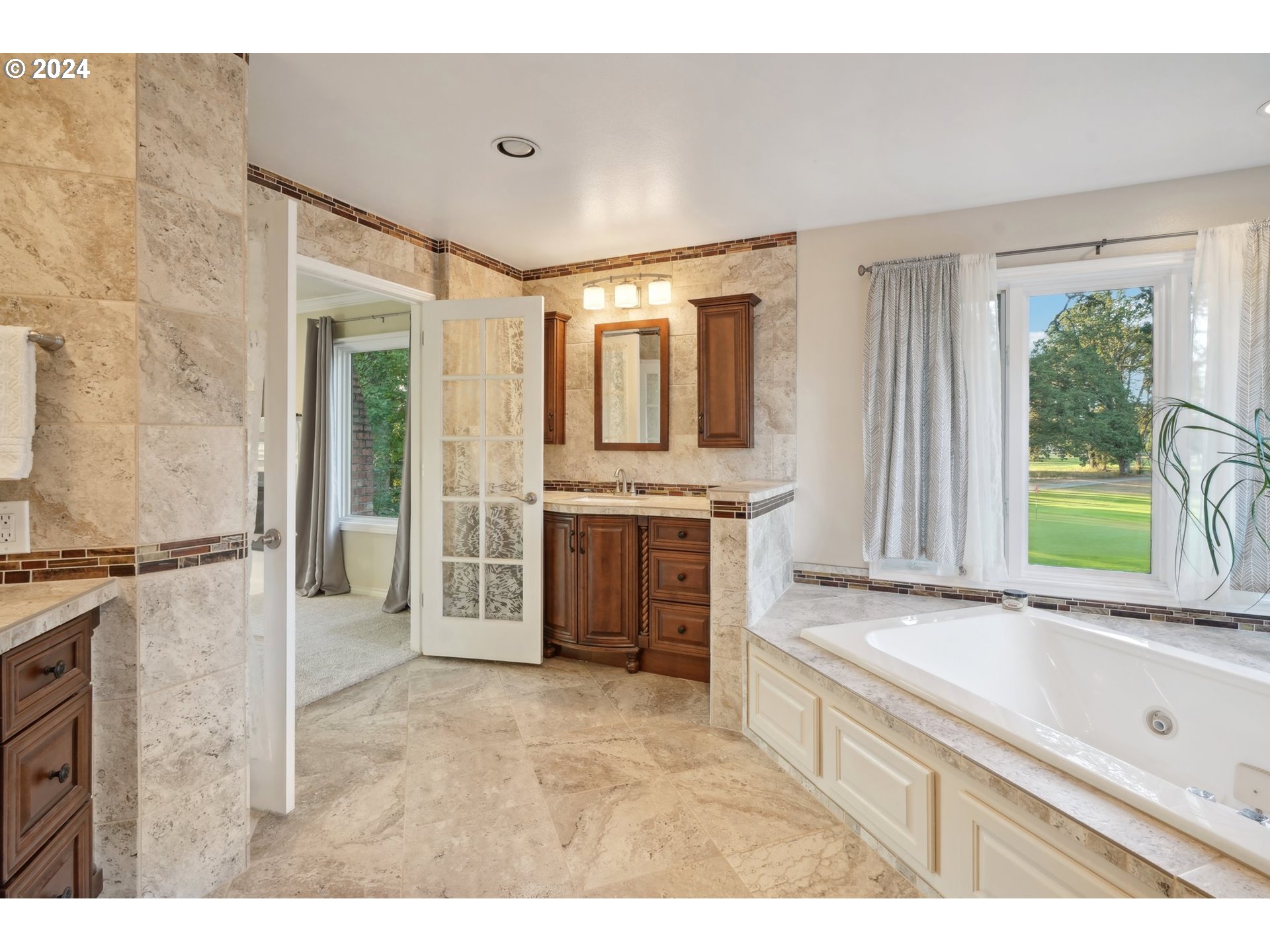 8121 Northeast 71st Loop Vancouver, WA 98662 - Photo 26 of 44 a kitchen with a refrigerator and a sink