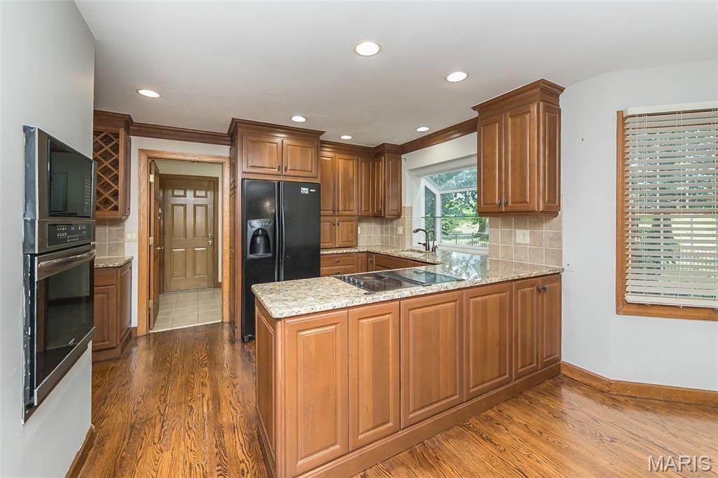 384 Greentrails Drive South Chesterfield, MO 63017 - Photo 7 of 28