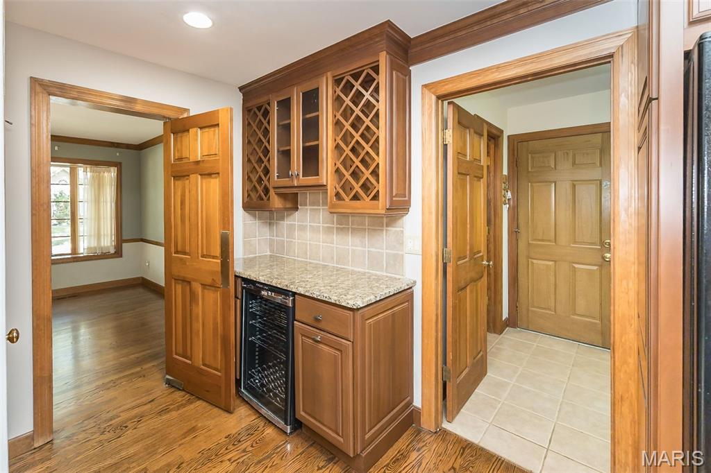 384 Greentrails Drive South Chesterfield, MO 63017 - Photo 8 of 28