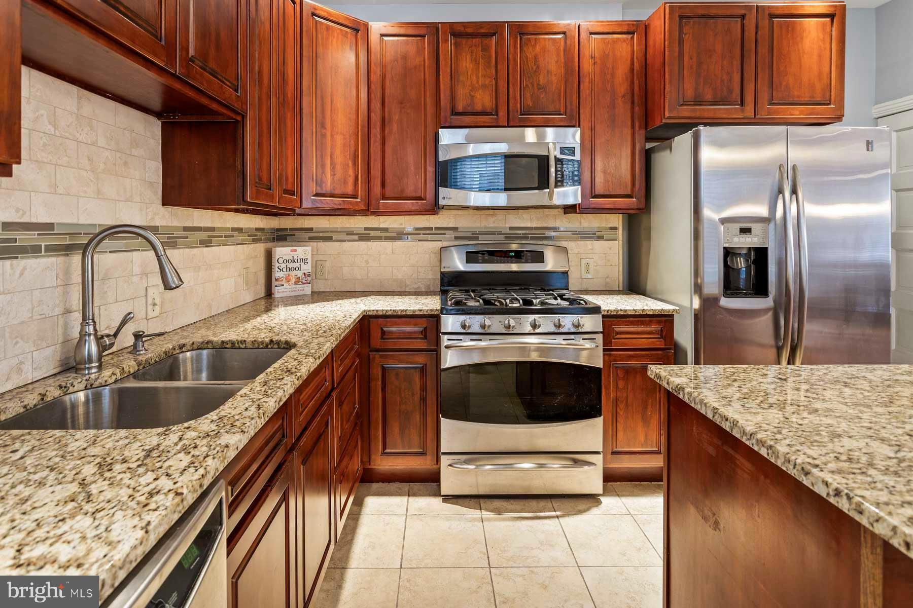 2413 Memphis Street Philadelphia, PA 19125 - Photo 9 of 27