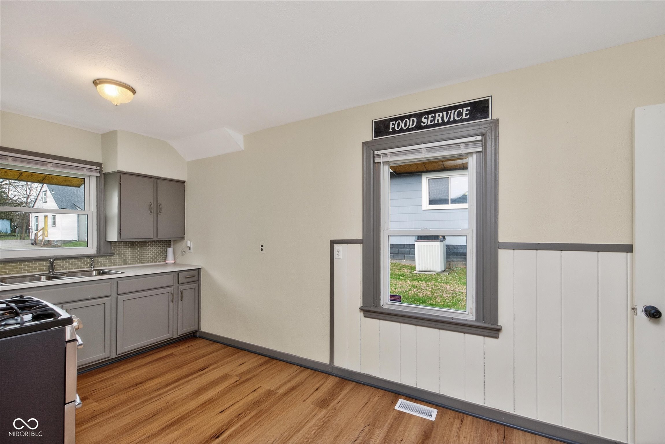1604 West 11th Street Anderson, IN 46016 - Photo 11 of 33