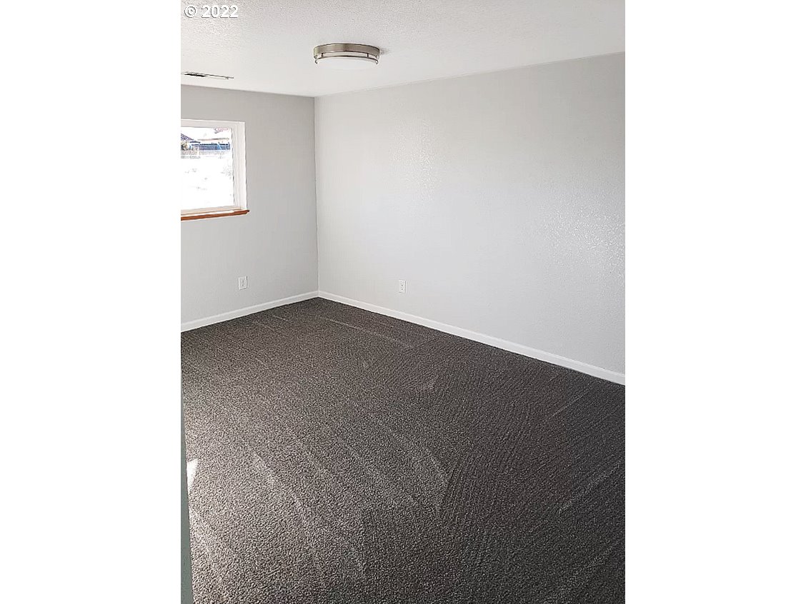 1428 Gleason Road Sutherlin, OR 97479 - Photo 15 of 32 Gallery Image 15