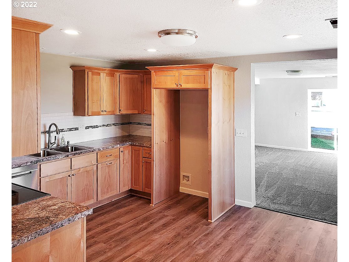 1428 Gleason Road Sutherlin, OR 97479 - Photo 2 of 32 Gallery Image 2