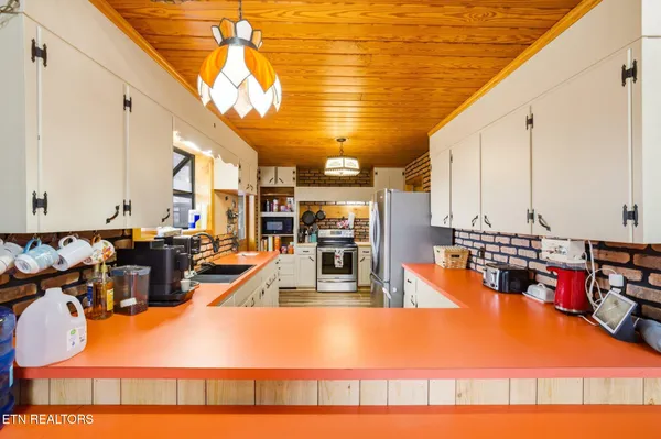 $489,000 | 115 Heritage Lane, Sevierville, TN 37876