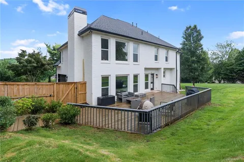 $614,000 | 4221 Willow Oak Drive, Gainesville, GA 30506