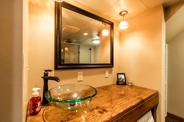 $495,000 | 11565 Highway 18, Prairie du Chien, WI 53821