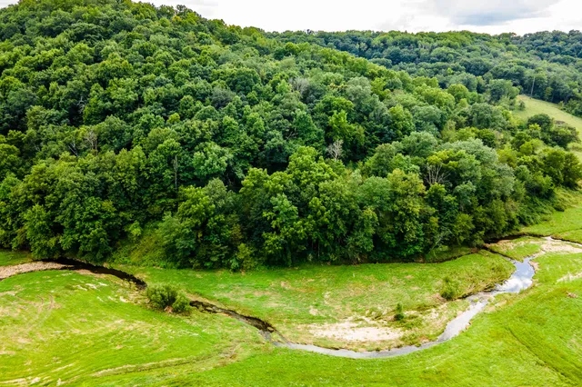 $495,000 | 11565 Highway 18, Prairie du Chien, WI 53821