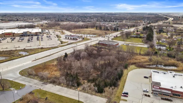 $1,100,000 | 7626 Green Bay Road, Kenosha, WI 53142
