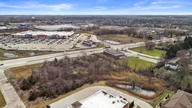 $1,100,000 | 7626 Green Bay Road, Kenosha, WI 53142