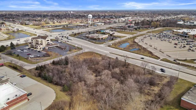 $1,100,000 | 7626 Green Bay Road, Kenosha, WI 53142