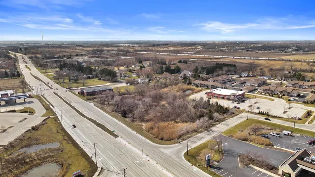 $1,100,000 | 7626 Green Bay Road, Kenosha, WI 53142