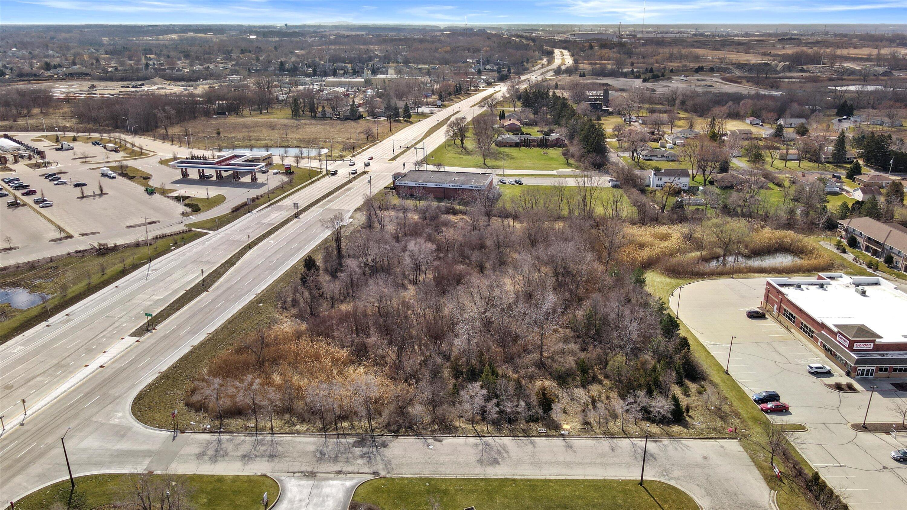 7626 Green Bay Road Kenosha, WI 53142 - Photo 7 of 9 7-DJI_0192