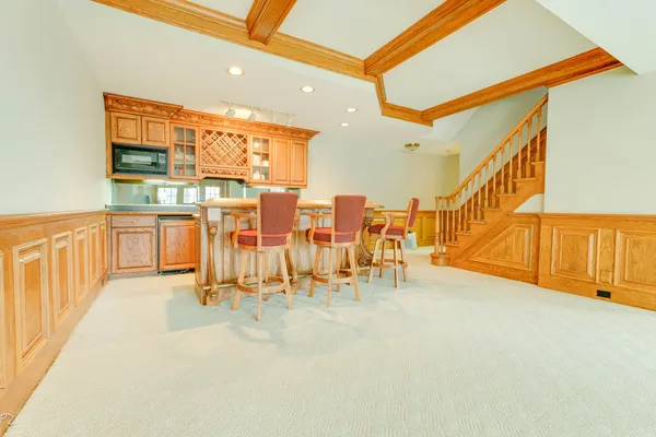 $1,150,000 | 813 Fox Glen Drive, St. Charles, IL 60174