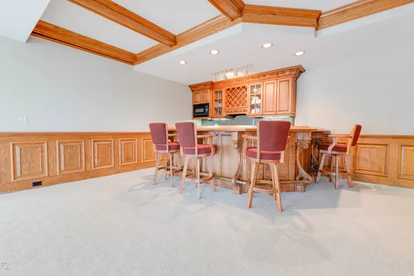 $1,150,000 | 813 Fox Glen Drive, St. Charles, IL 60174