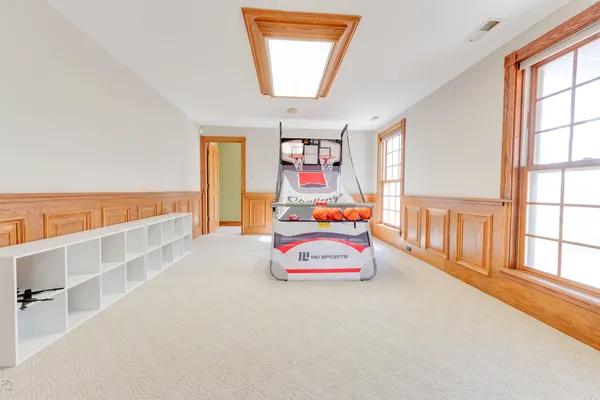 $1,150,000 | 813 Fox Glen Drive, St. Charles, IL 60174
