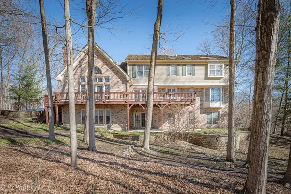 $1,150,000 | 813 Fox Glen Drive, St. Charles, IL 60174