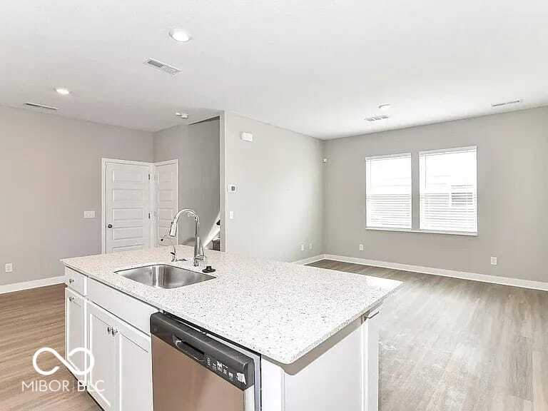 1936 Rowena Lane Westfield, IN 46074 - Photo 7 of 32