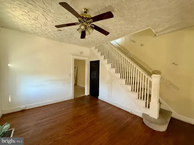 a view of an entryway