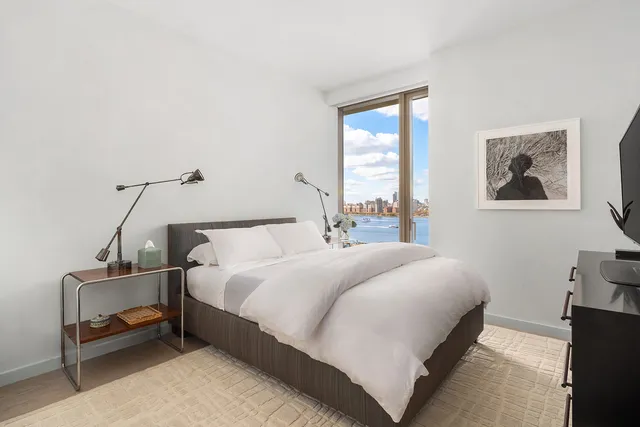 $3,300,000 | 500 West 18th Street, Unit W20B | Chelsea