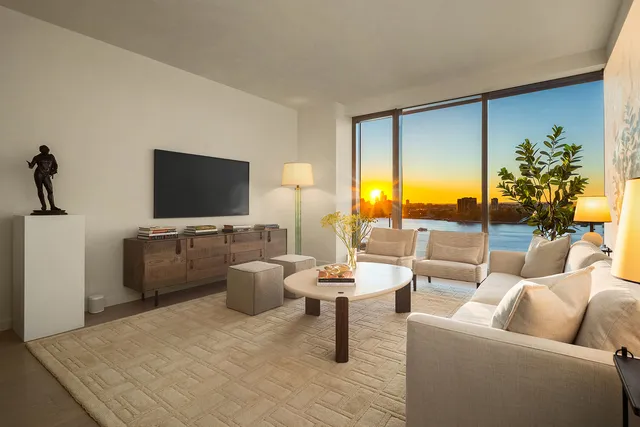 $3,300,000 | 500 West 18th Street, Unit W20B | Chelsea