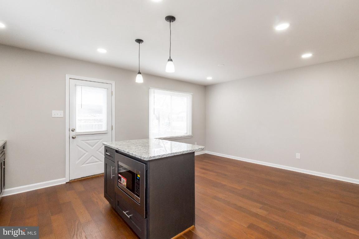 4232 Lees Corner Road Chantilly, VA 20151 - Photo 11 of 42 Gallery Image 11