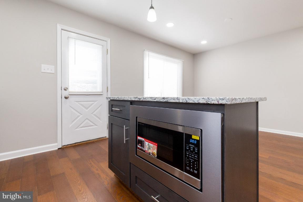 4232 Lees Corner Road Chantilly, VA 20151 - Photo 12 of 42 Gallery Image 12