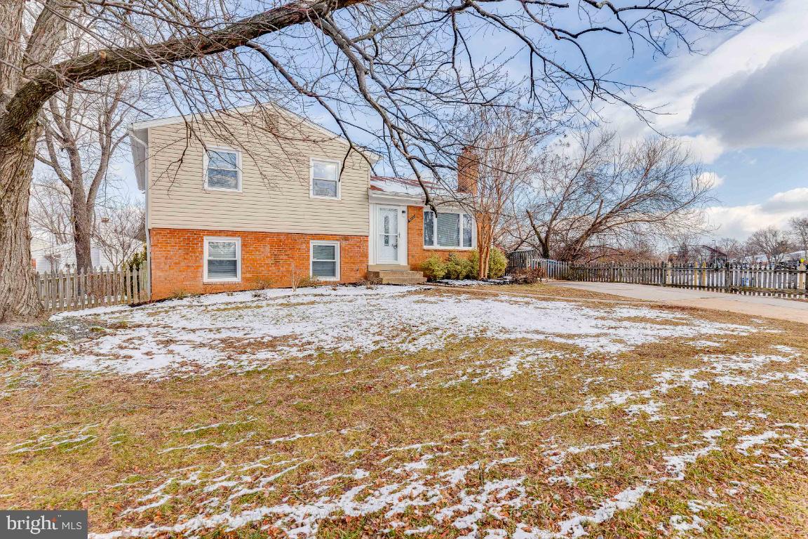 4232 Lees Corner Road Chantilly, VA 20151 - Photo 3 of 42 Gallery Image 3