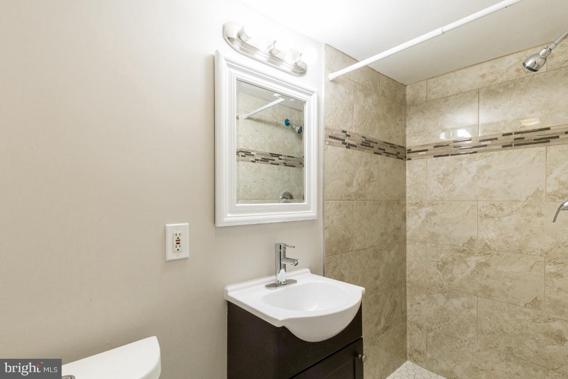 4232 Lees Corner Road Chantilly, VA 20151 - Photo 38 of 42 Gallery Image 38