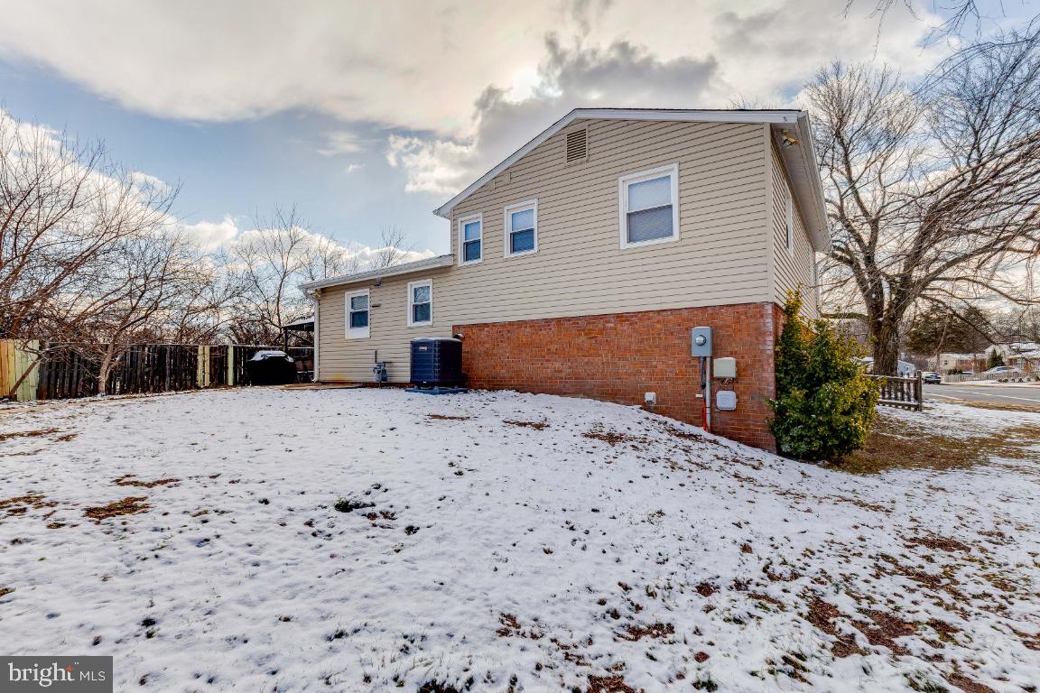 4232 Lees Corner Road Chantilly, VA 20151 - Photo 40 of 42 Gallery Image 40