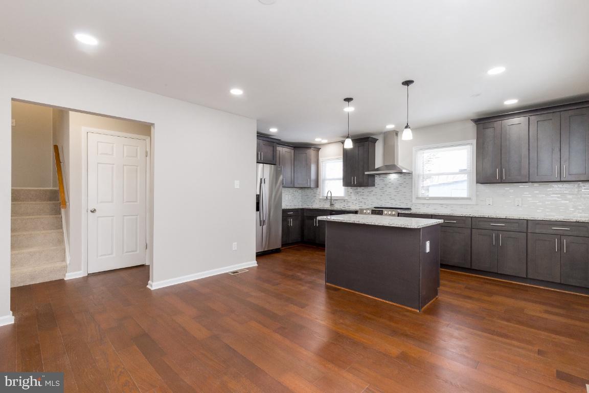 4232 Lees Corner Road Chantilly, VA 20151 - Photo 8 of 42 Gallery Image 8