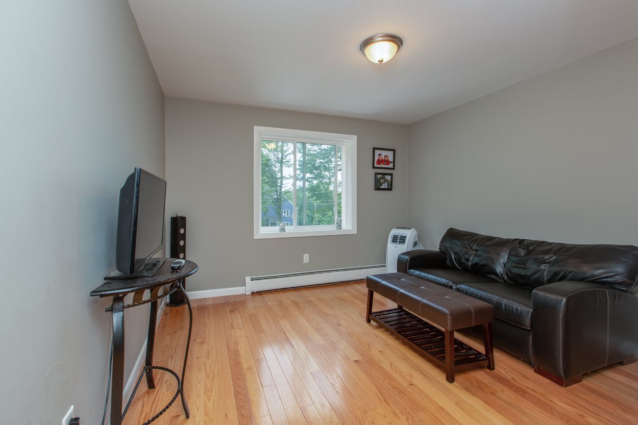 143 Wheel Wright Road Hampstead, NH 03841 - Photo 12 of 31 Gallery Image 12