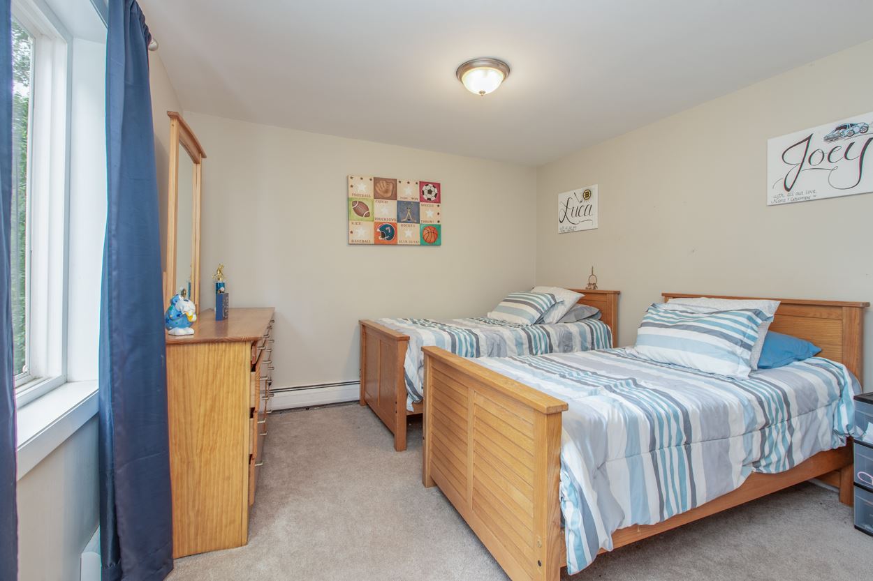 143 Wheel Wright Road Hampstead, NH 03841 - Photo 20 of 31 Gallery Image 20
