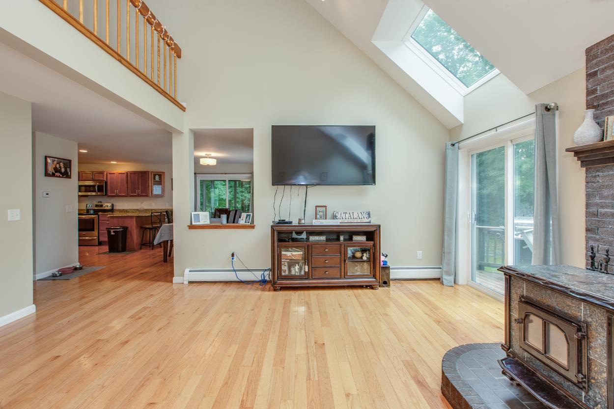143 Wheel Wright Road Hampstead, NH 03841 - Photo 6 of 31 Gallery Image 6