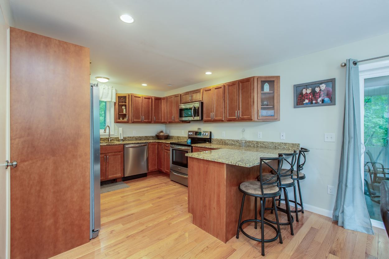 143 Wheel Wright Road Hampstead, NH 03841 - Photo 7 of 31 Gallery Image 7