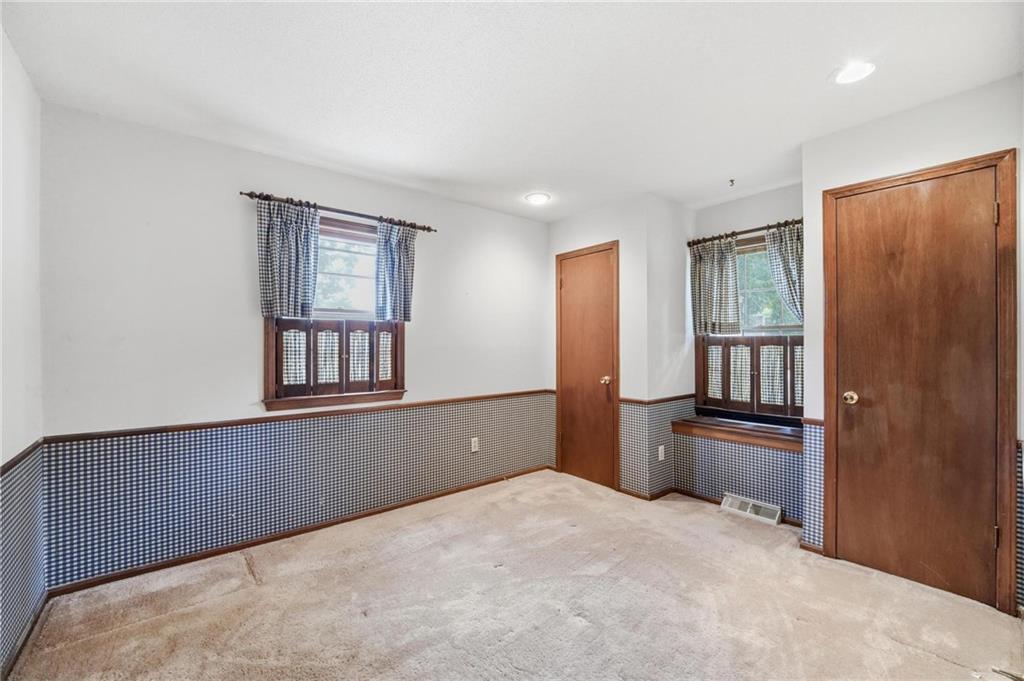 8100 Hauser Street Lenexa, KS 66215 - Photo 26 of 40