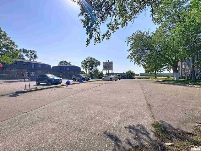 a car parked in front of a building
