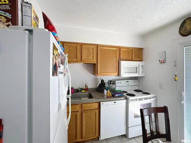 $2,500,000 | 729 11th Avenue B Court, Silvis, IL 61282