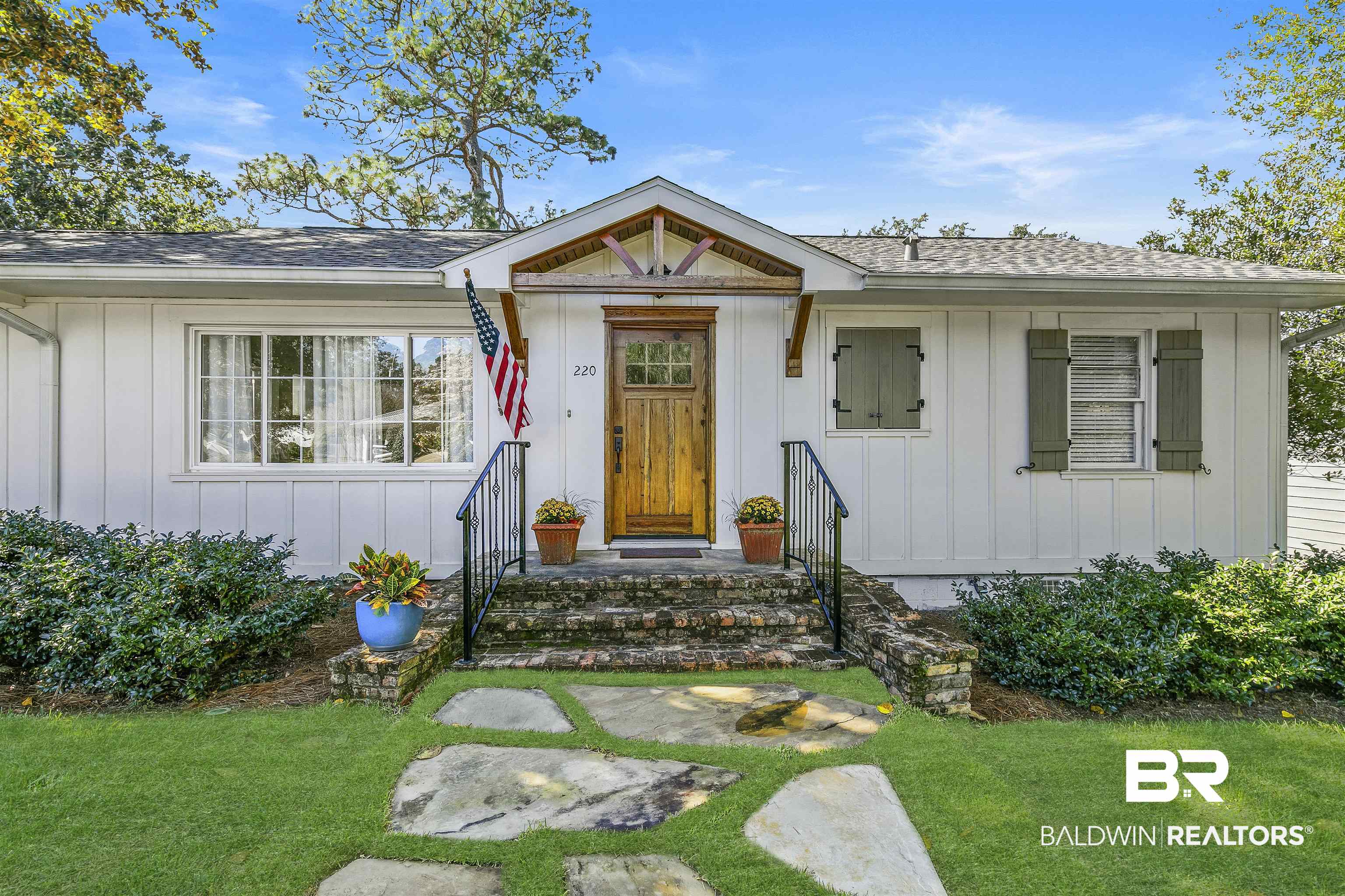 220 Pinecrest Lane Fairhope, AL 36532 - Photo 1 of 32