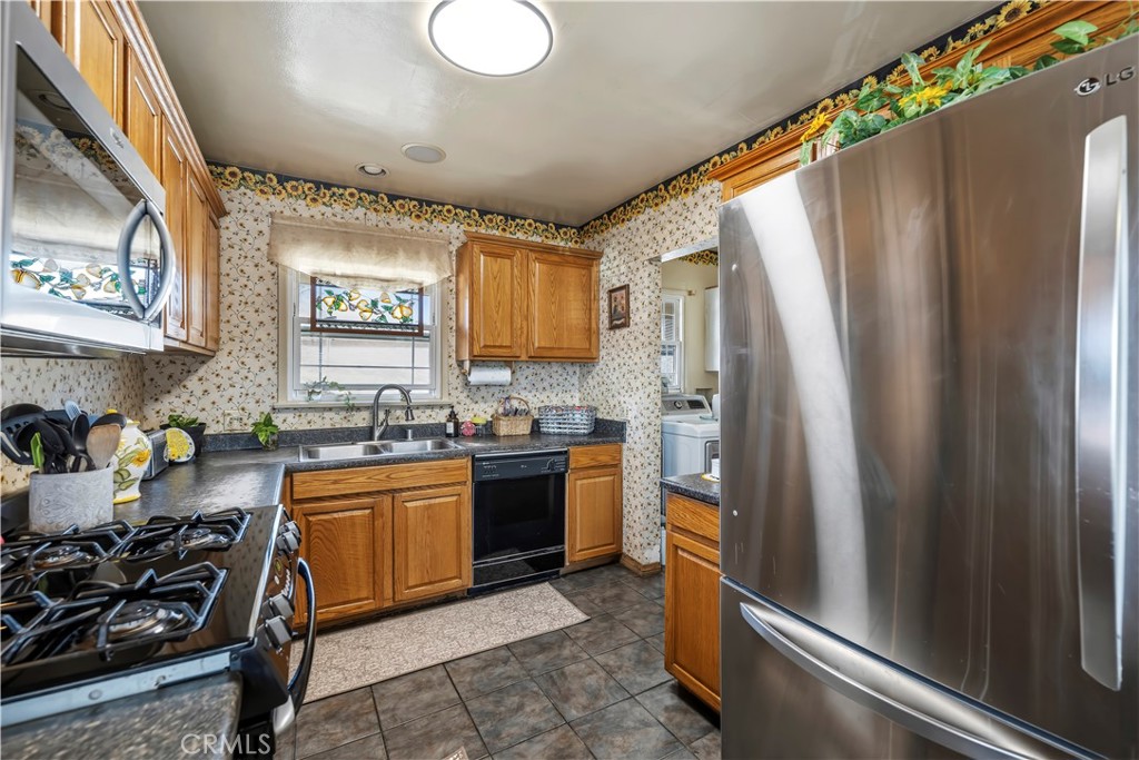 3855 Stansell Drive Riverside, CA 92501 - Photo 15 of 41