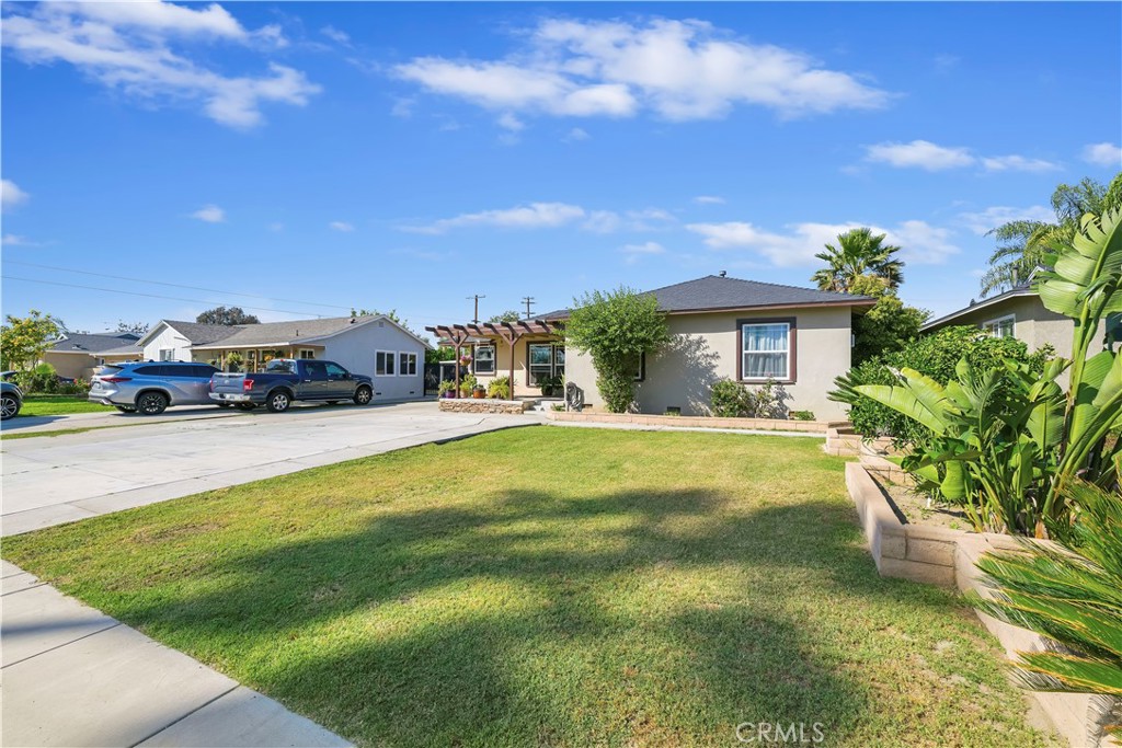 3855 Stansell Drive Riverside, CA 92501 - Photo 2 of 41